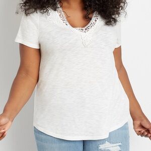 🆕 NWT Maurices 24/7 lace trim tee, L